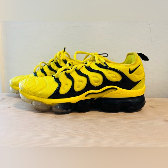 NIKE AIR VAPORMAX PLUS BUMBLEBEE -
BV6079-700 - Picture 3 of 9